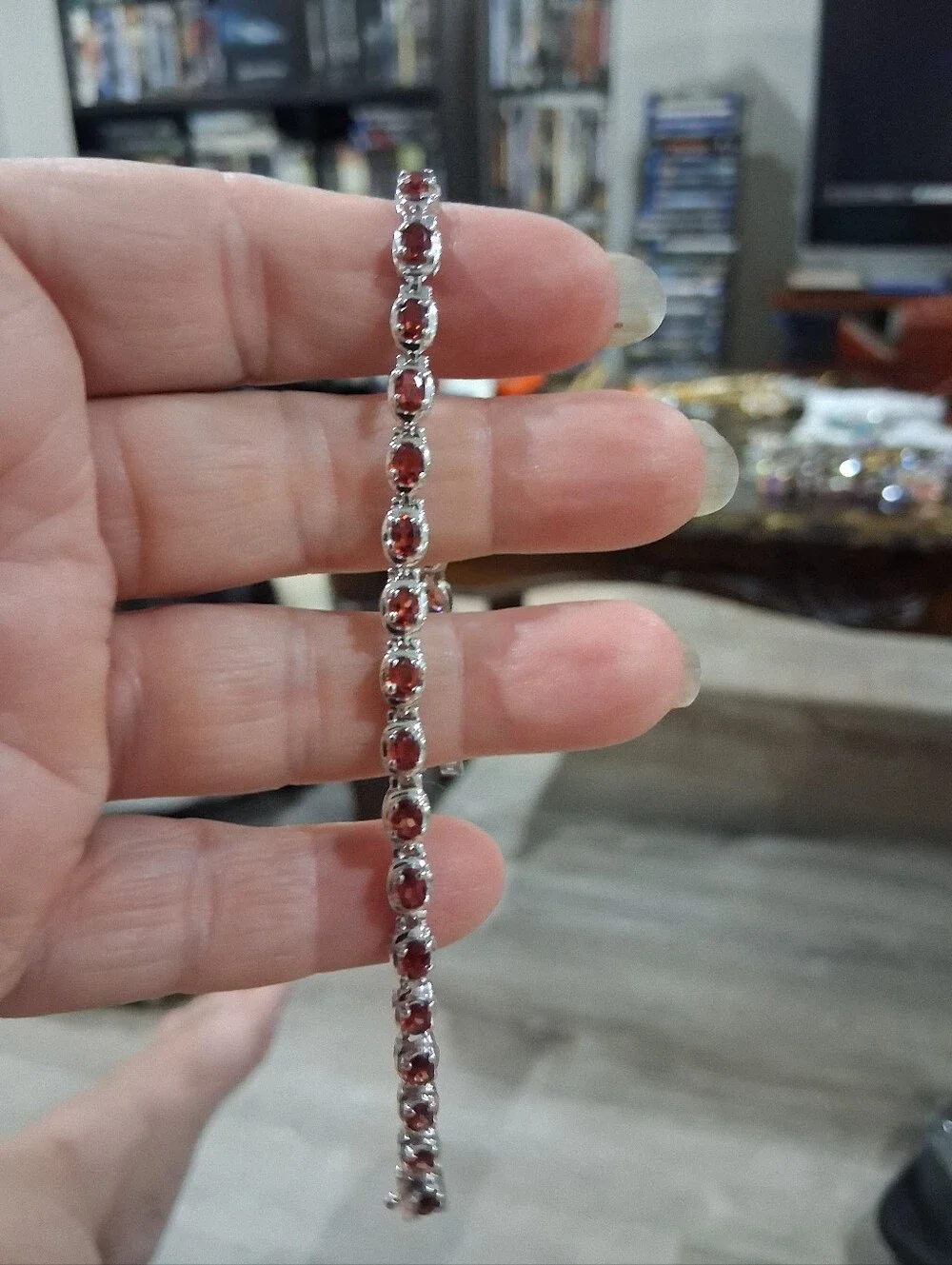 .925 Sterling Silver 8+ Ctw Garnet Tennis Bracelet 7.5